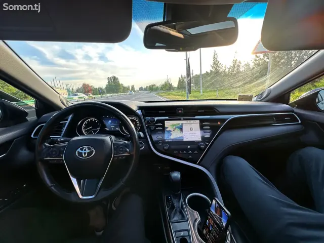 Toyota Camry 2017 · 2.5 AT