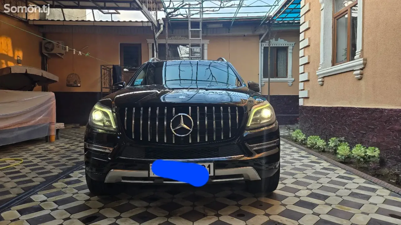 Mercedes-Benz GL class 2013 · 3.5 CVT