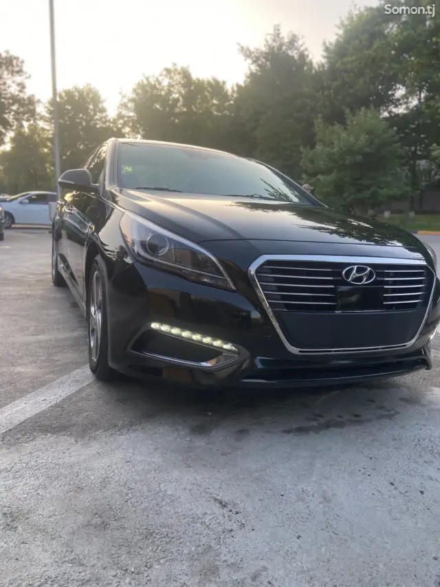 Hyundai Sonata 2017 · 2.4 AT