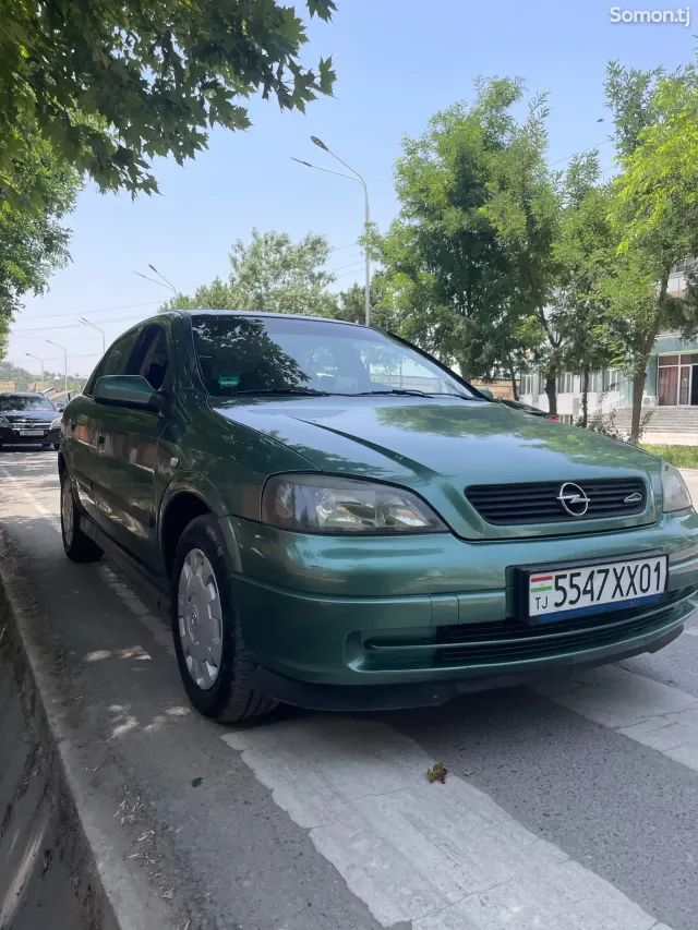 Opel Astra G 1999 · 1.6 MT