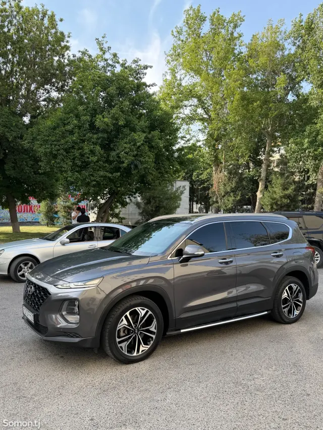 Hyundai Santa Fe 2018 · 2.0 AT