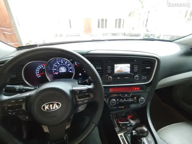 Kia Optima 2015 · 2.4 AT