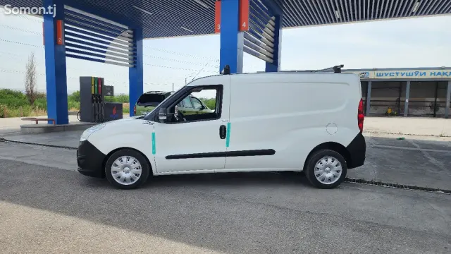 Opel Combo 2016 · 1.3 MT