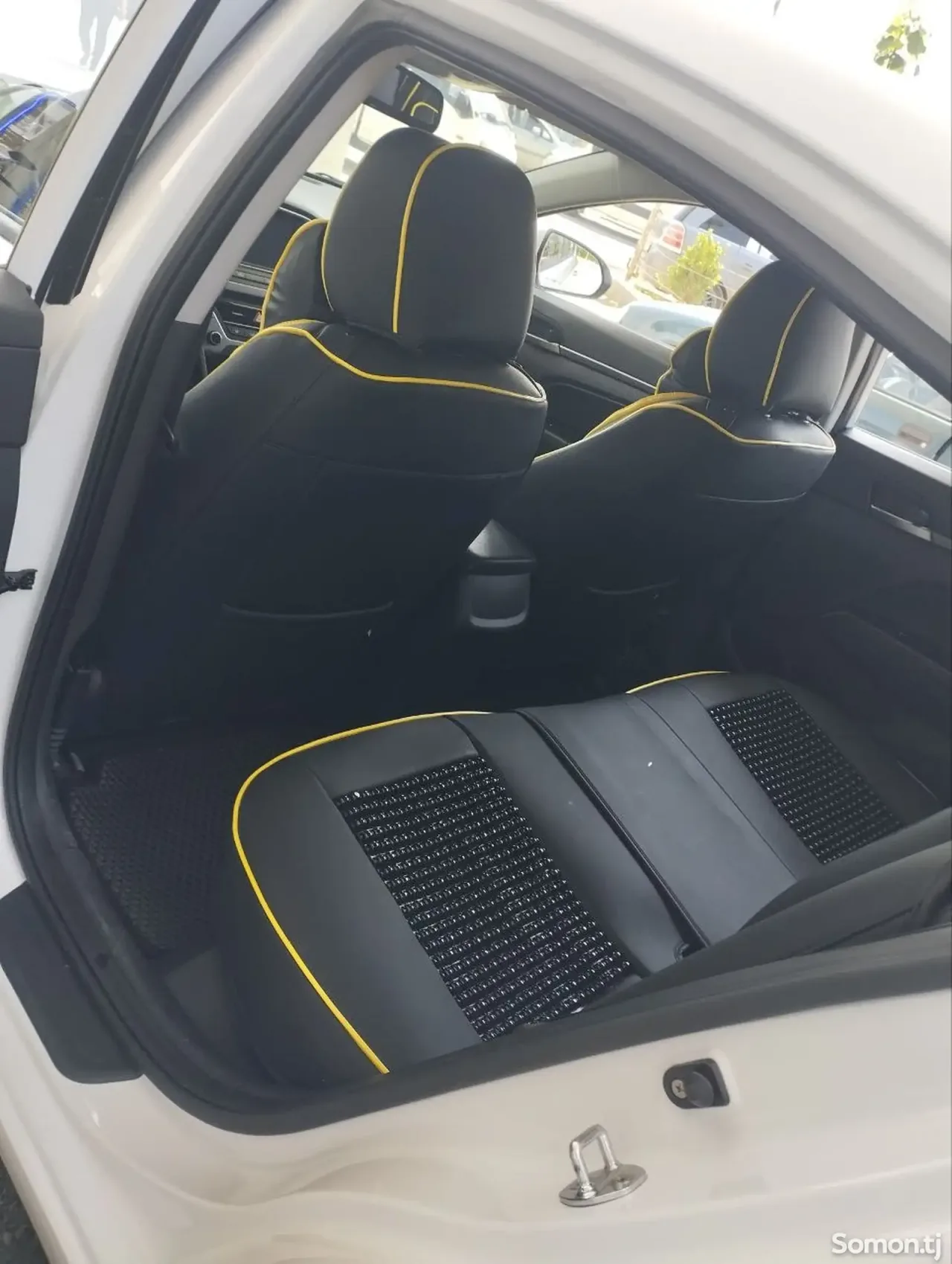 Hyundai Avante 2018 · 1.6 AT