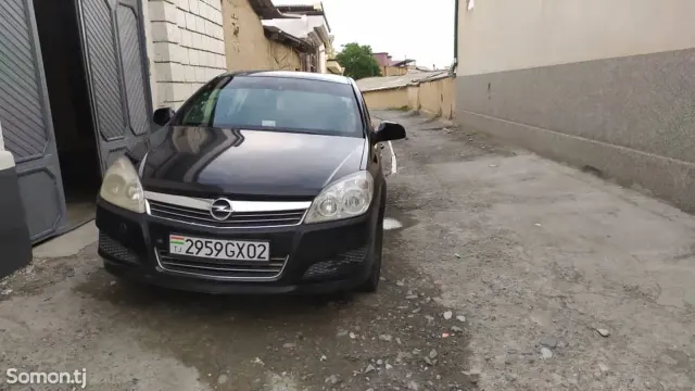 Opel Astra H 2010 · 1.6 MT