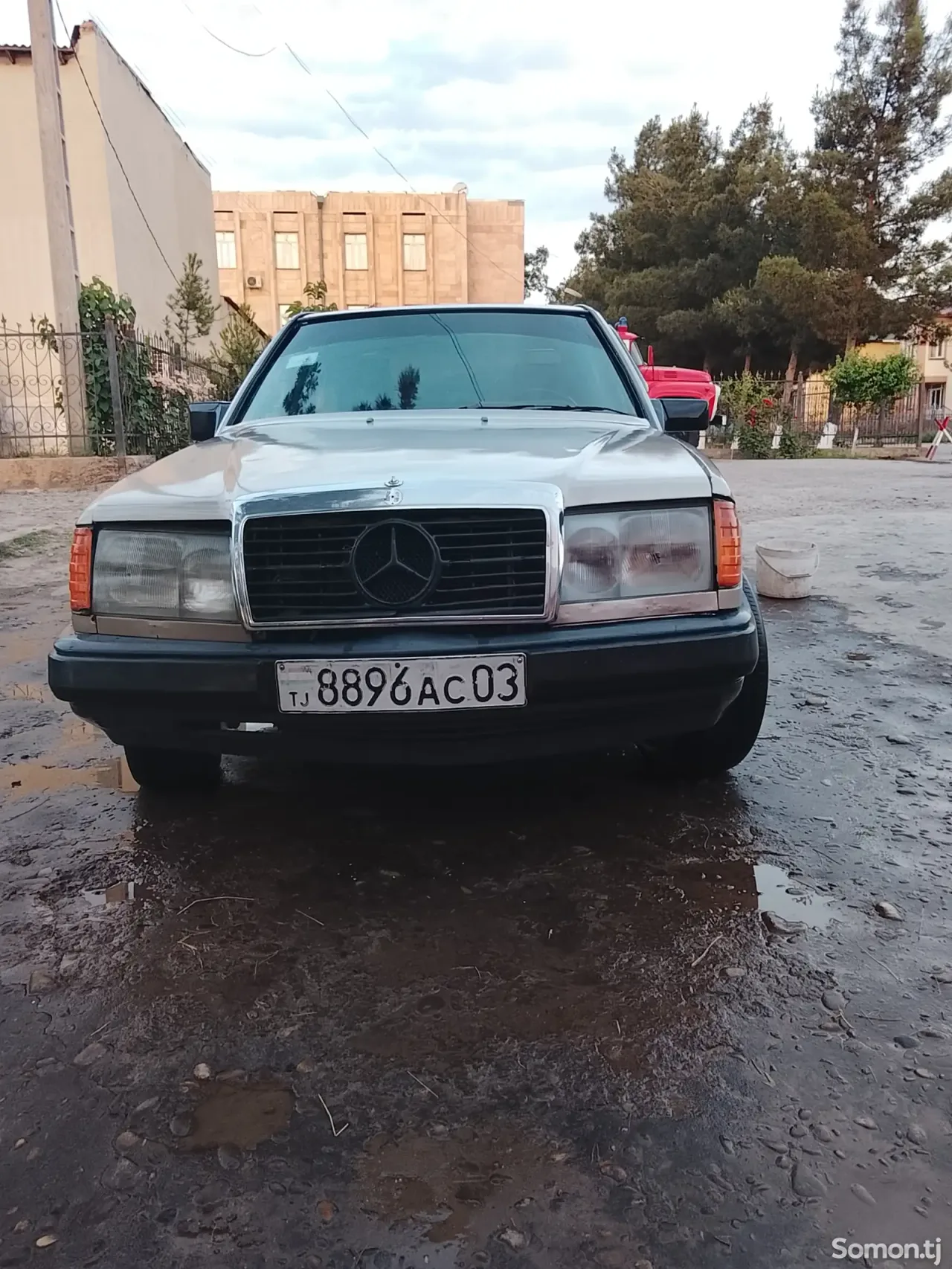 Mercedes-Benz W124 1986 · 2.0 MT