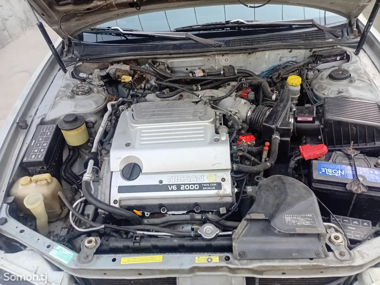 Nissan Maxima 1997 · 2.0 AT
