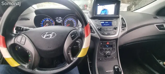 Hyundai Avante 2014 · 1.6 AT
