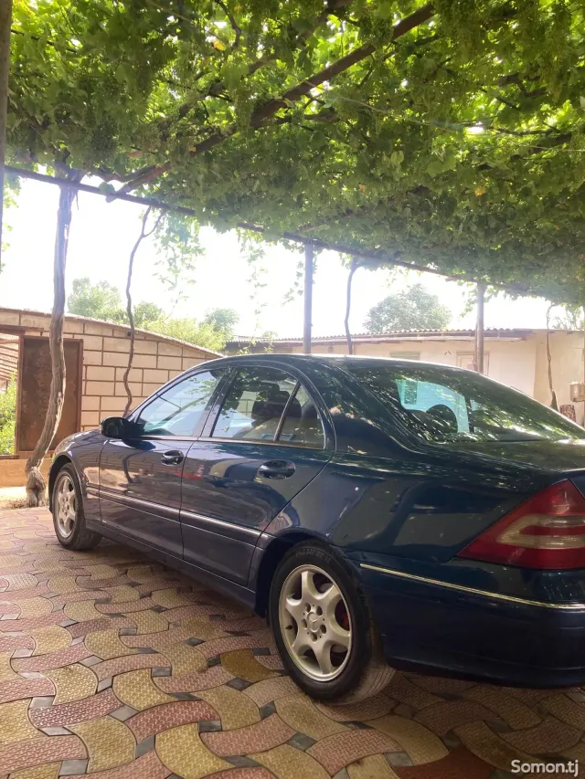 Mercedes-Benz C class 2003 · 1.8 MT