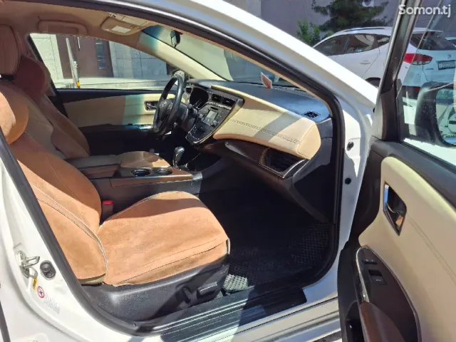 Toyota Avalon 2015 · 2.5 AT