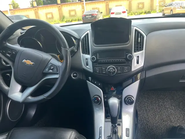 Chevrolet Cruze 2014 · 1.4 AT