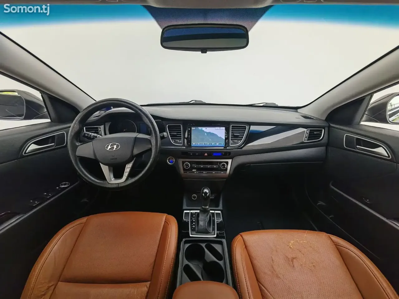 Hyundai Sonata 2014 · 1.8 AT