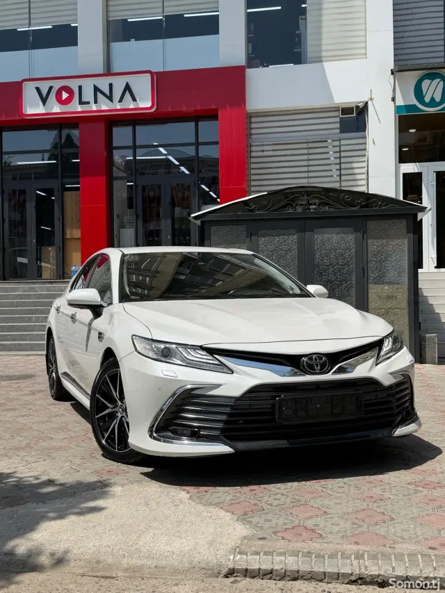 Toyota Camry 2020 · 3.5 AT