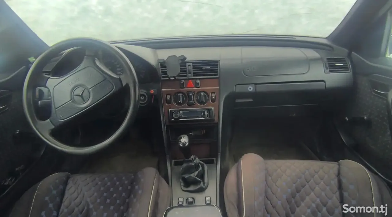 Mercedes-Benz C class 1995 · 1.8 MT