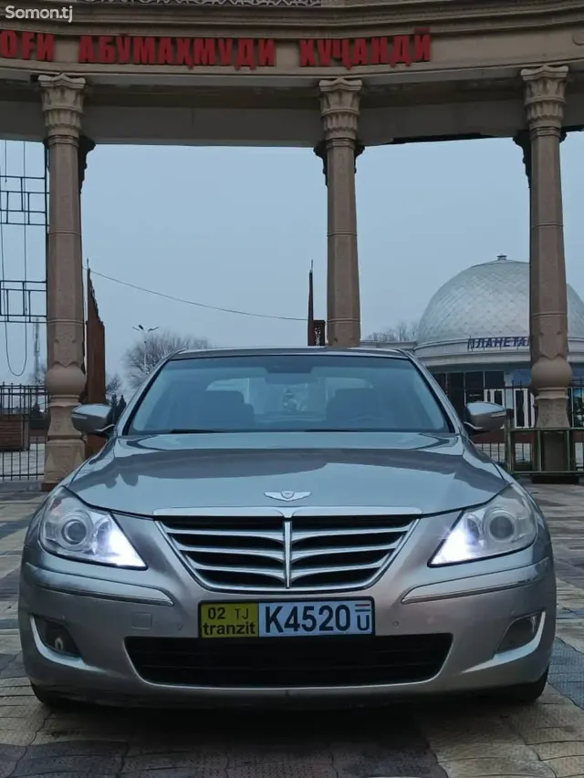 Hyundai Genesis 2010 · 3.0 AT