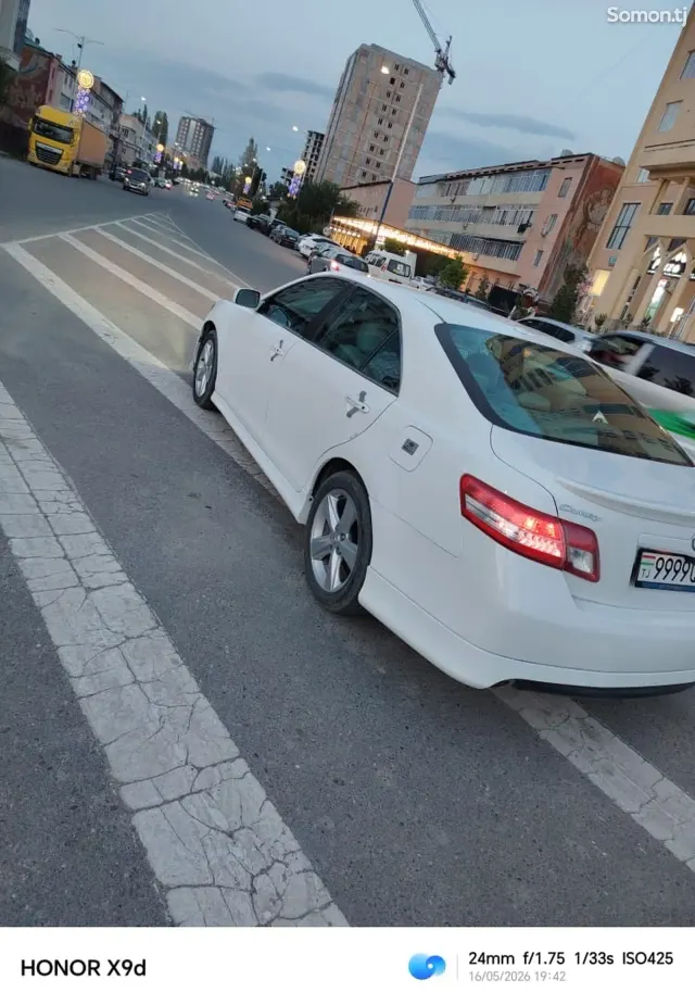 Toyota Camry 2011 · 2.5 AT