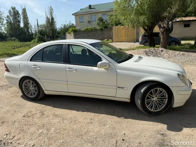 Mercedes-Benz C class 2003 · 2.0 AT