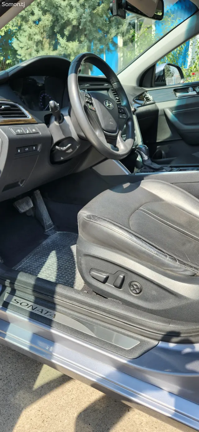 Hyundai Sonata 2016 · 2.0 AT