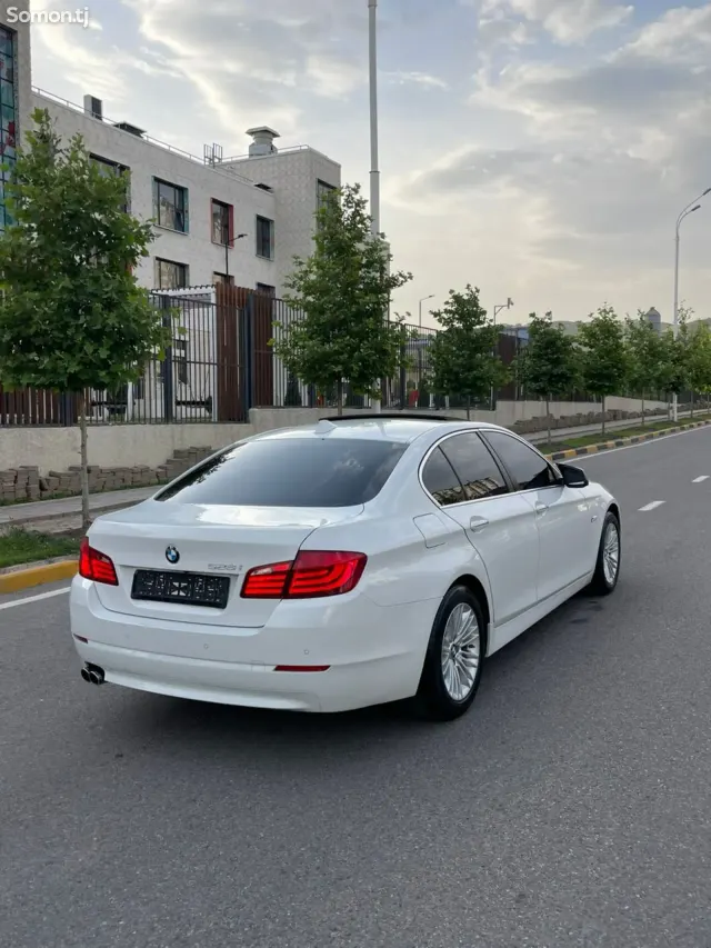 BMW 5 series 2014 · 2.0 AT