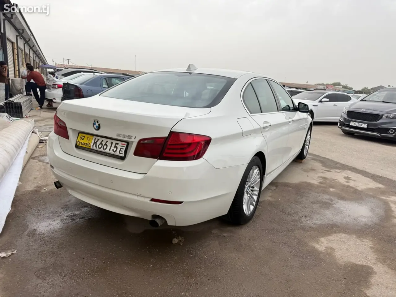 BMW M5 2010 · 3.0 AT