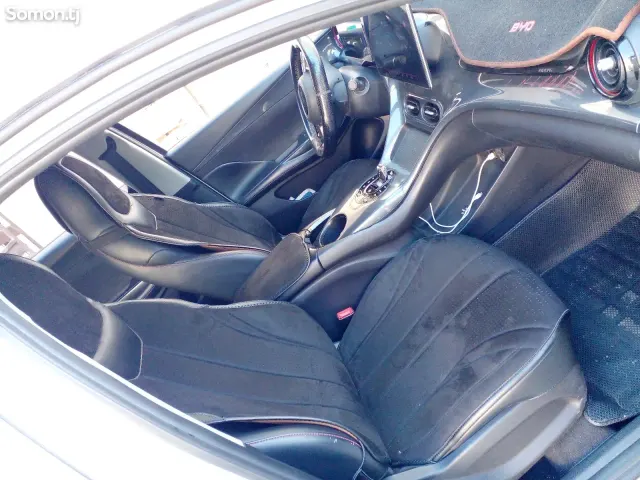 BYD E2 2023 · 2.2 AT