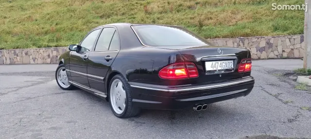 Mercedes-Benz E class 2002 · 2.8 AT