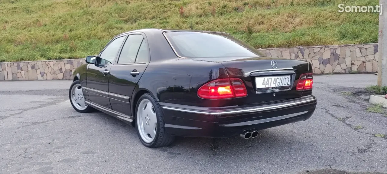 Mercedes-Benz E class 2002 · 2.8 AT