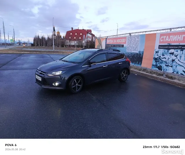 Ford Focus 2012 · 1.6 MT