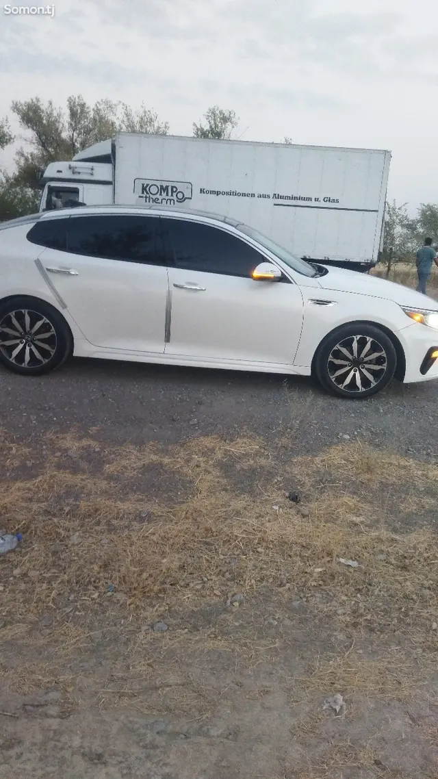 Kia Optima 2018 · 2.4 AT