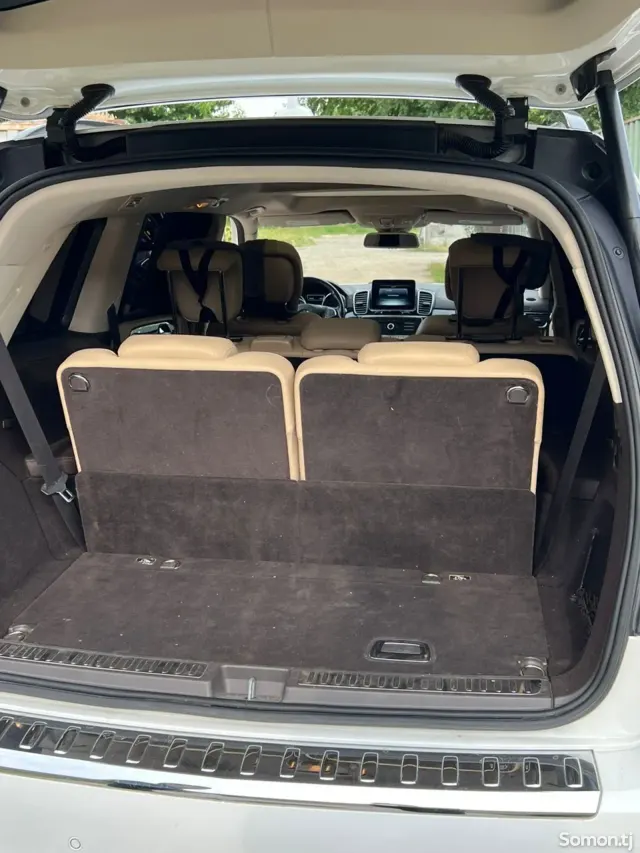 Mercedes-Benz GLS 2017 · 5.5 AT