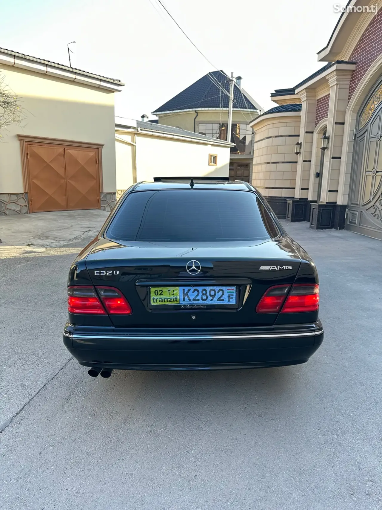Mercedes-Benz E class 2002 · 3.2 AT