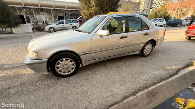 Mercedes-Benz C class 1999 · 1.8 AT