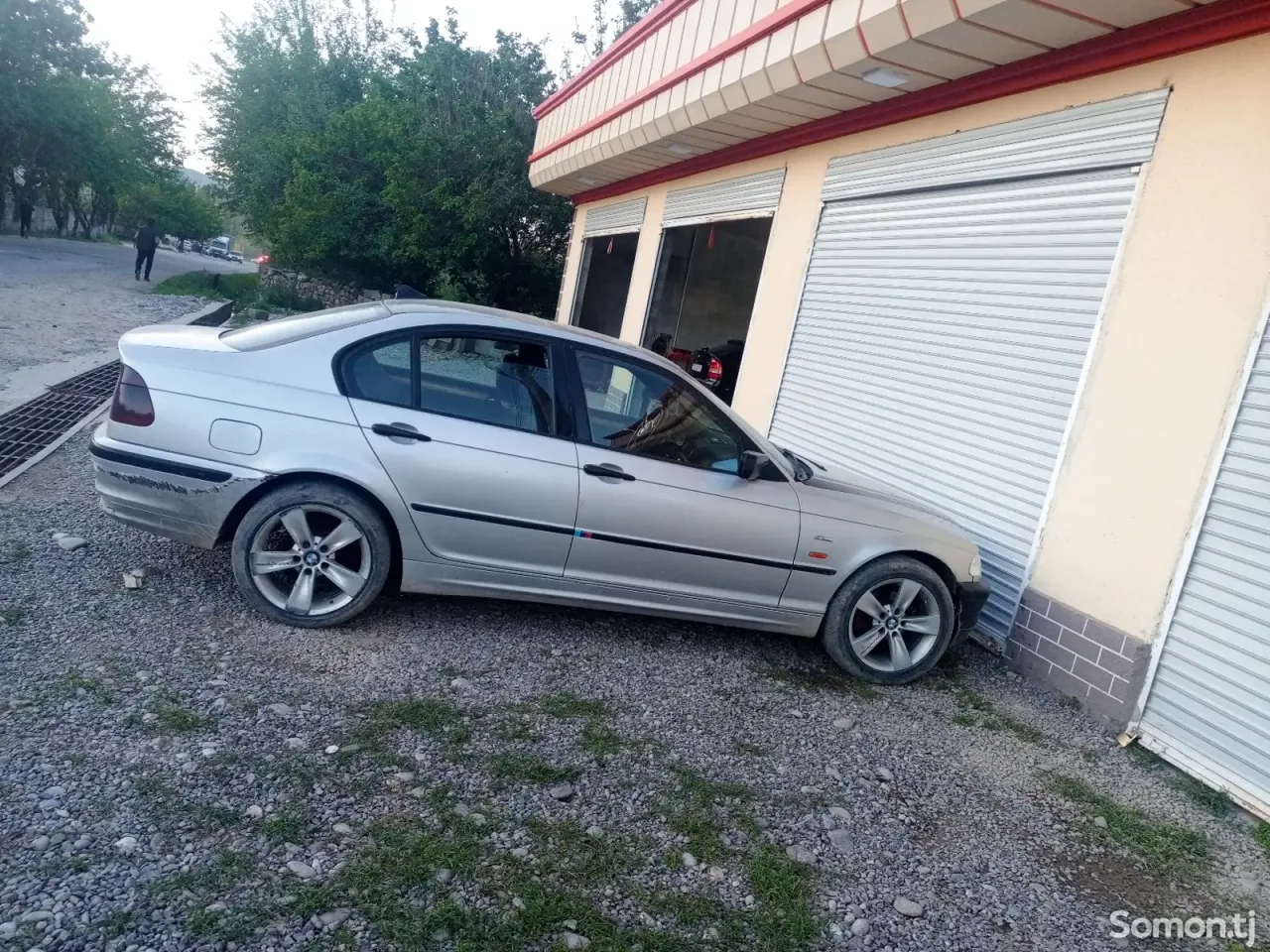 BMW 3 series 1999 · 1.8 MT