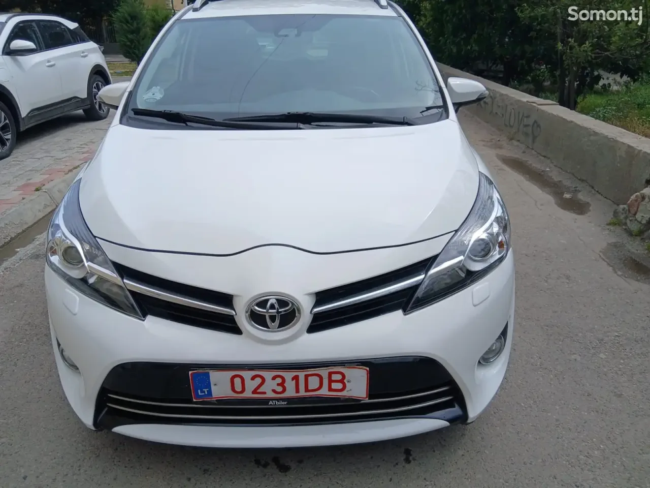 Toyota Verso 2016 · 1.6 MT