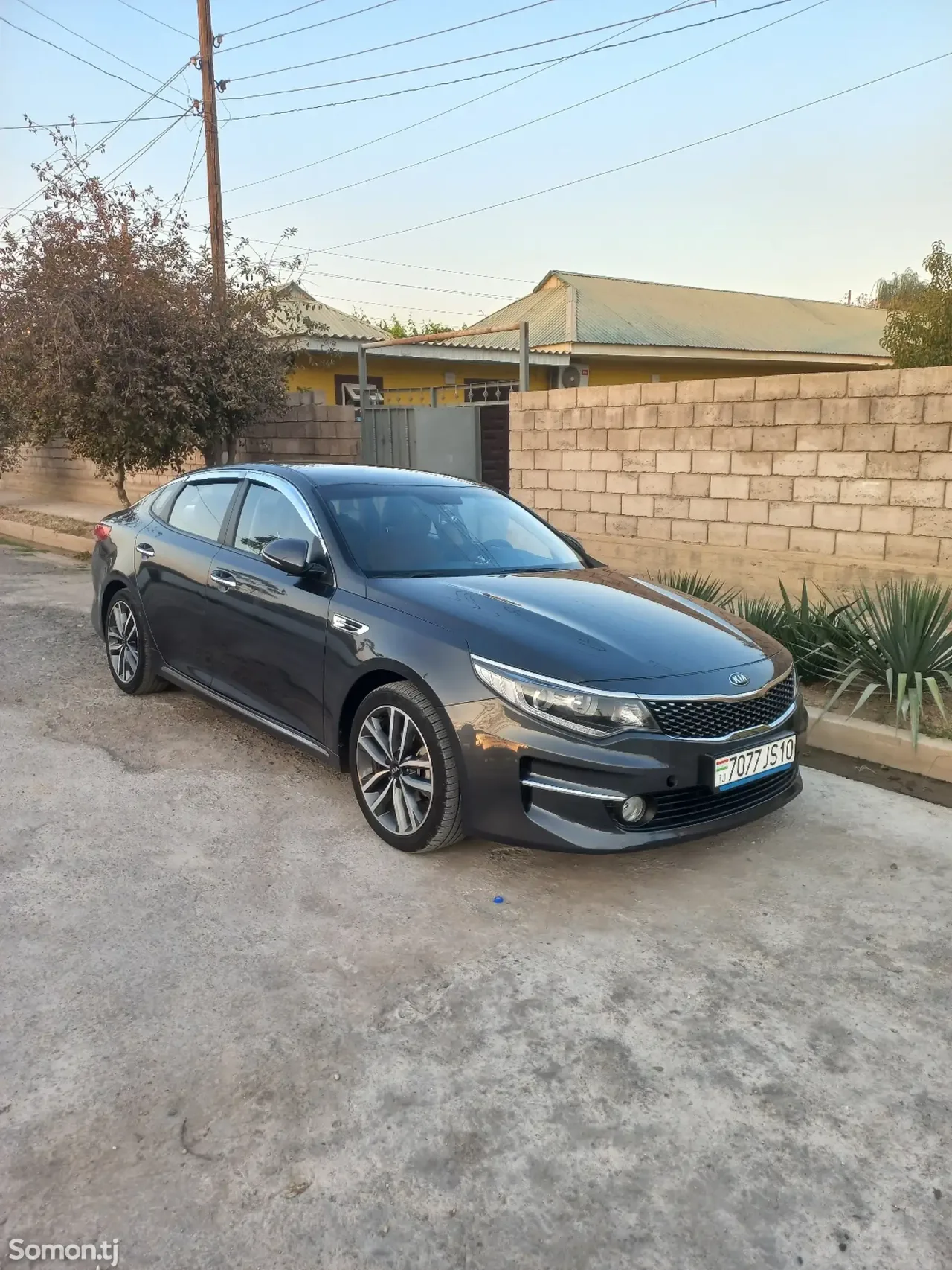 Kia K5 2016 · 2.0 AT