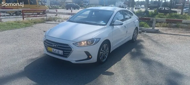 Hyundai Avante 2017 · 1.6 AT