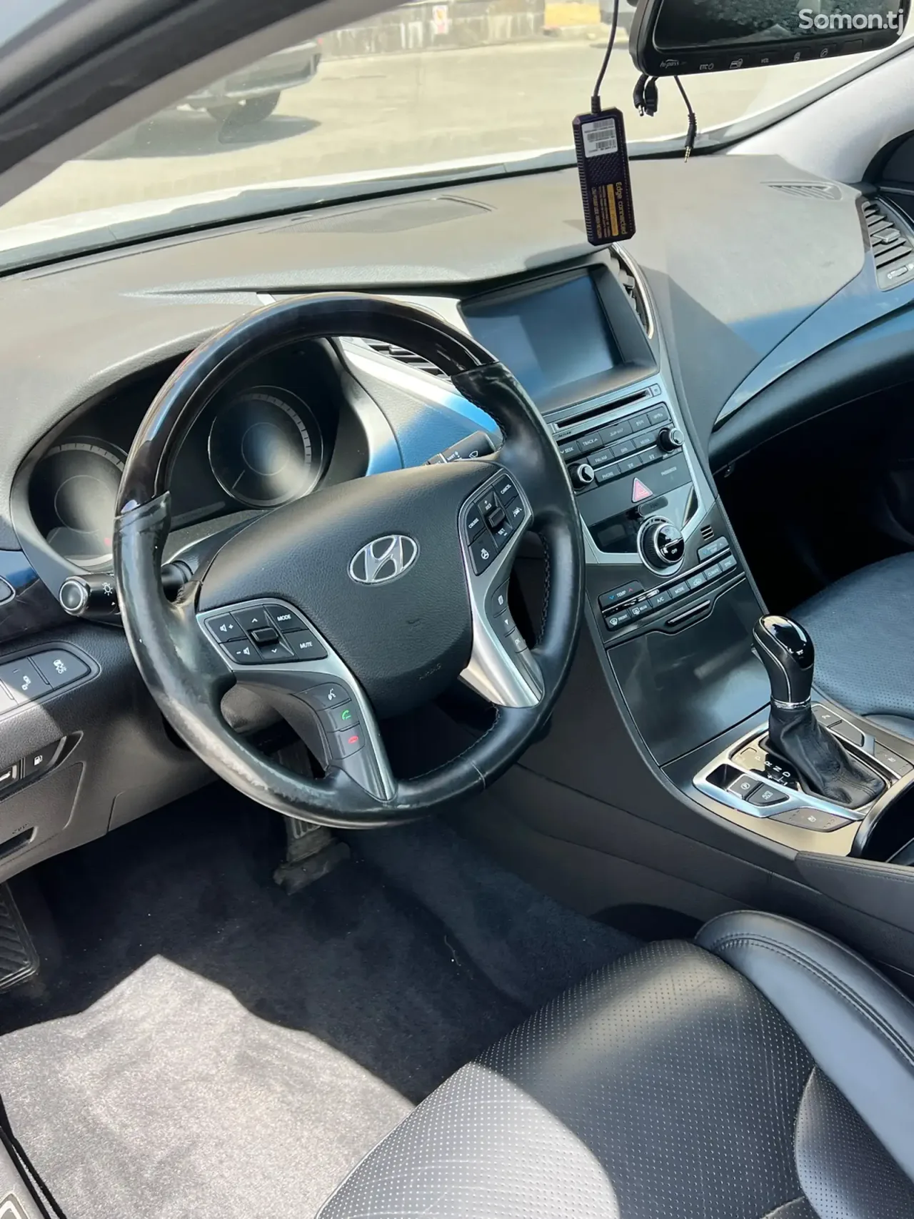Hyundai Grandeur 2014 · 2.4 AT