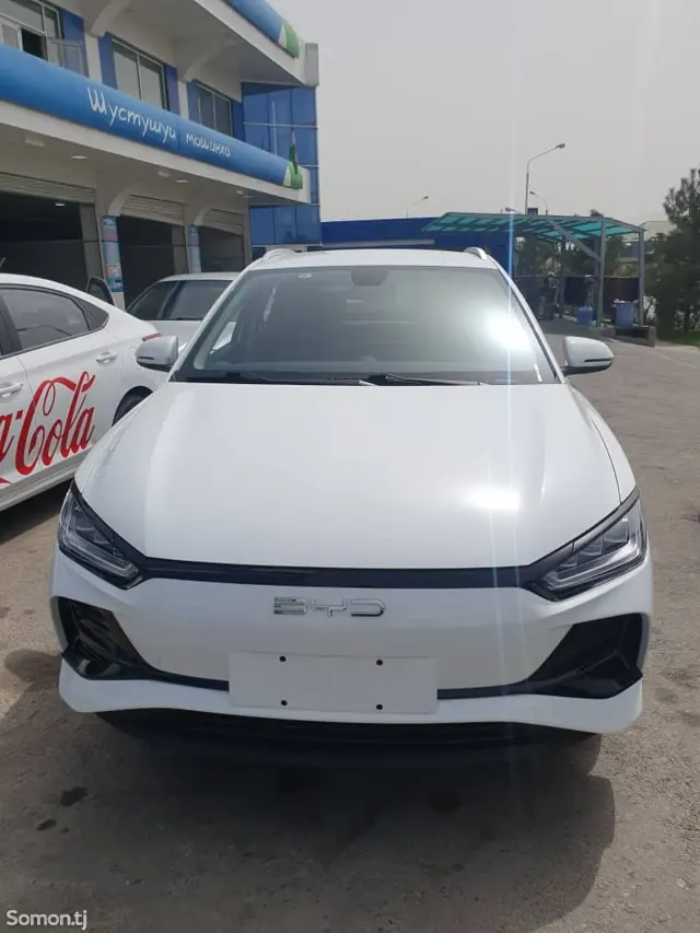 BYD E2 2025 · AMT