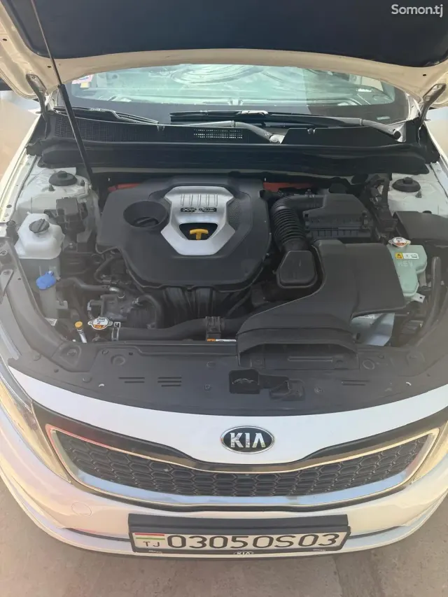 Kia K5 2015 · 2.0 AT