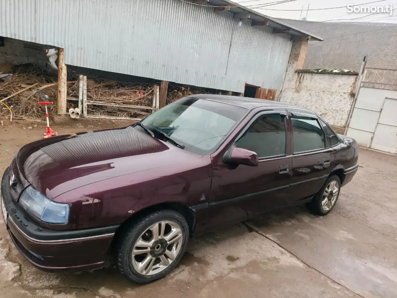 Opel Vectra A 1994 · 1.6 MT