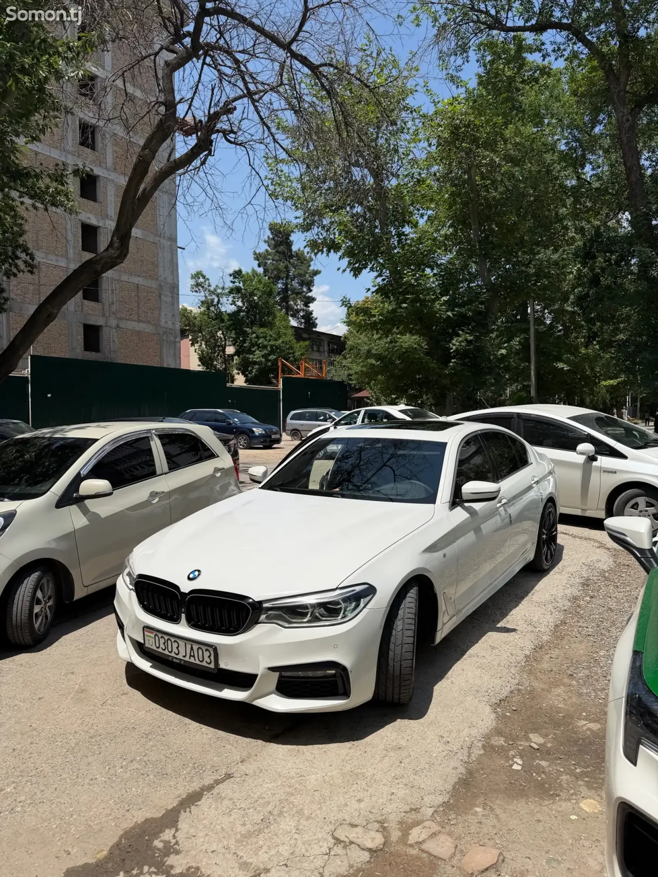 BMW 5 series 2018 · 2.0 AT