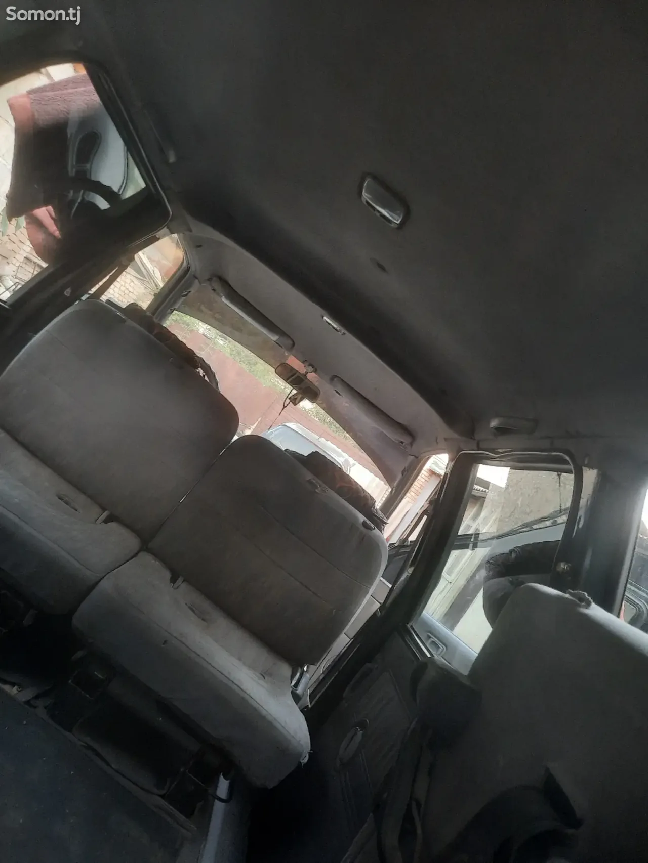 Nissan Serena 1998 · 1.6 MT
