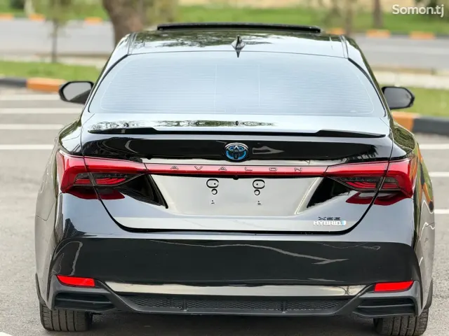 Toyota Avalon 2022 · 2.5 AT