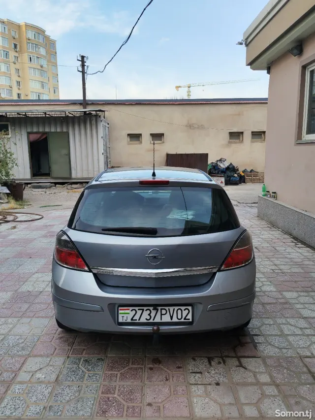 Opel Astra H 2007 · 1.6 MT