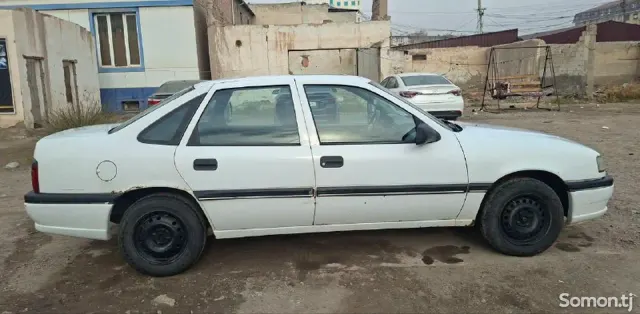 Opel Vectra A 1994 · 1.6 MT