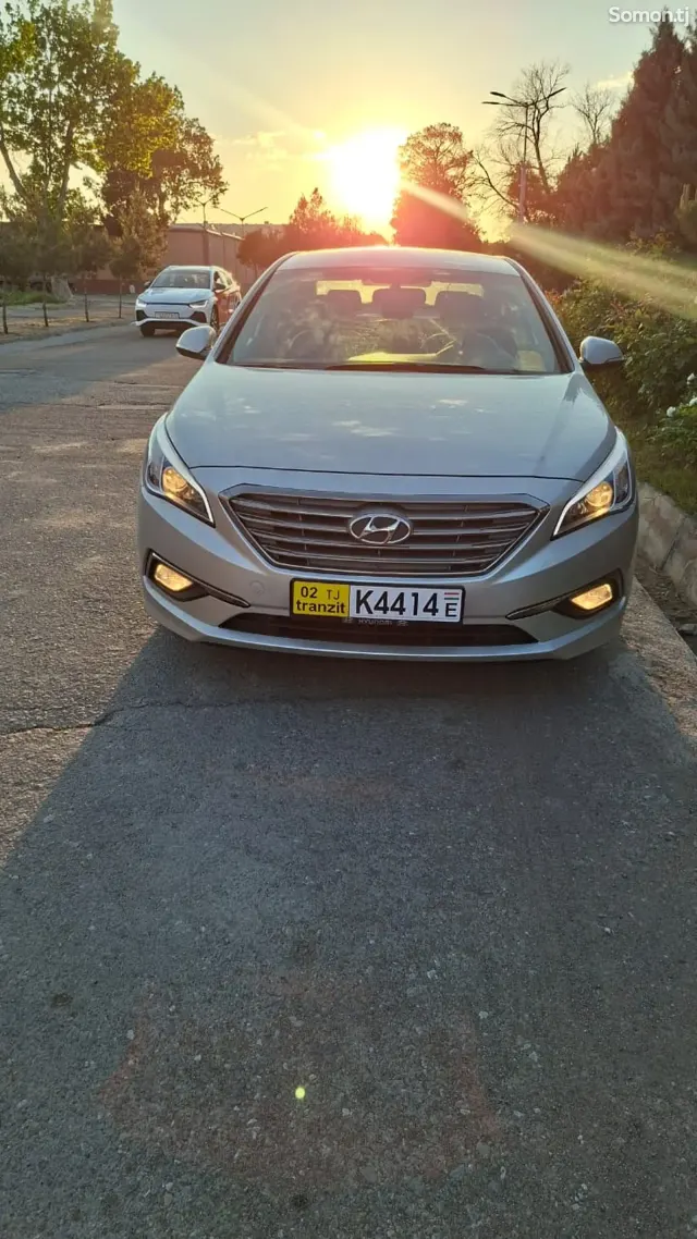 Hyundai Sonata 2015 · 2.0 AT