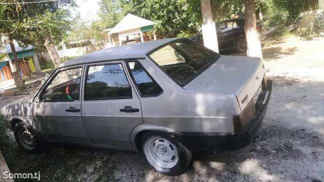 Lada (ВАЗ) 21099 2003 · 1.5 MT