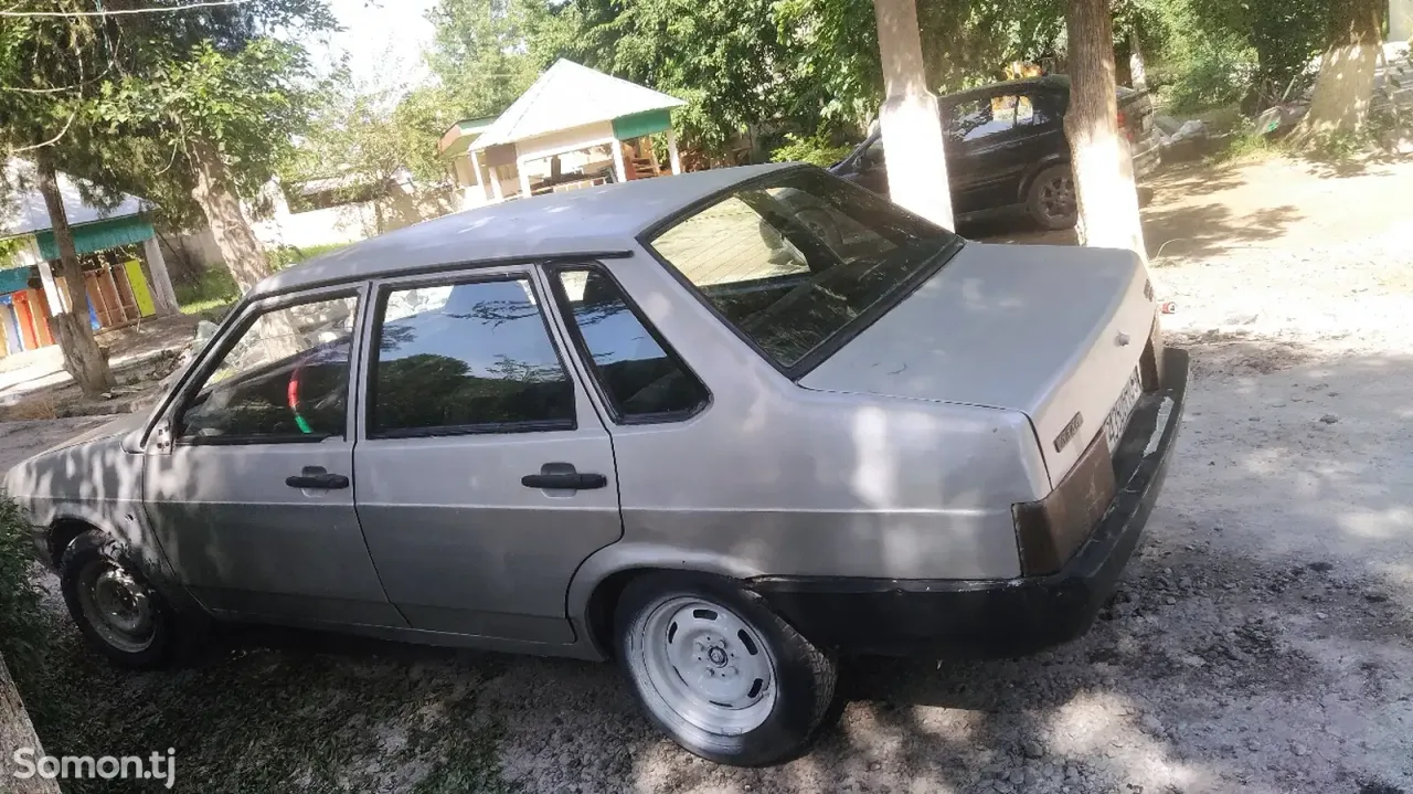 Lada (ВАЗ) 21099 2003 · 1.5 MT