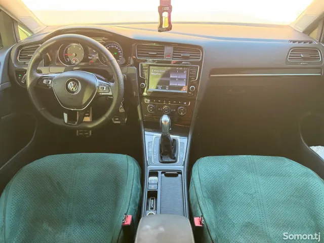 Volkswagen Golf 2015 · 2.0 AT