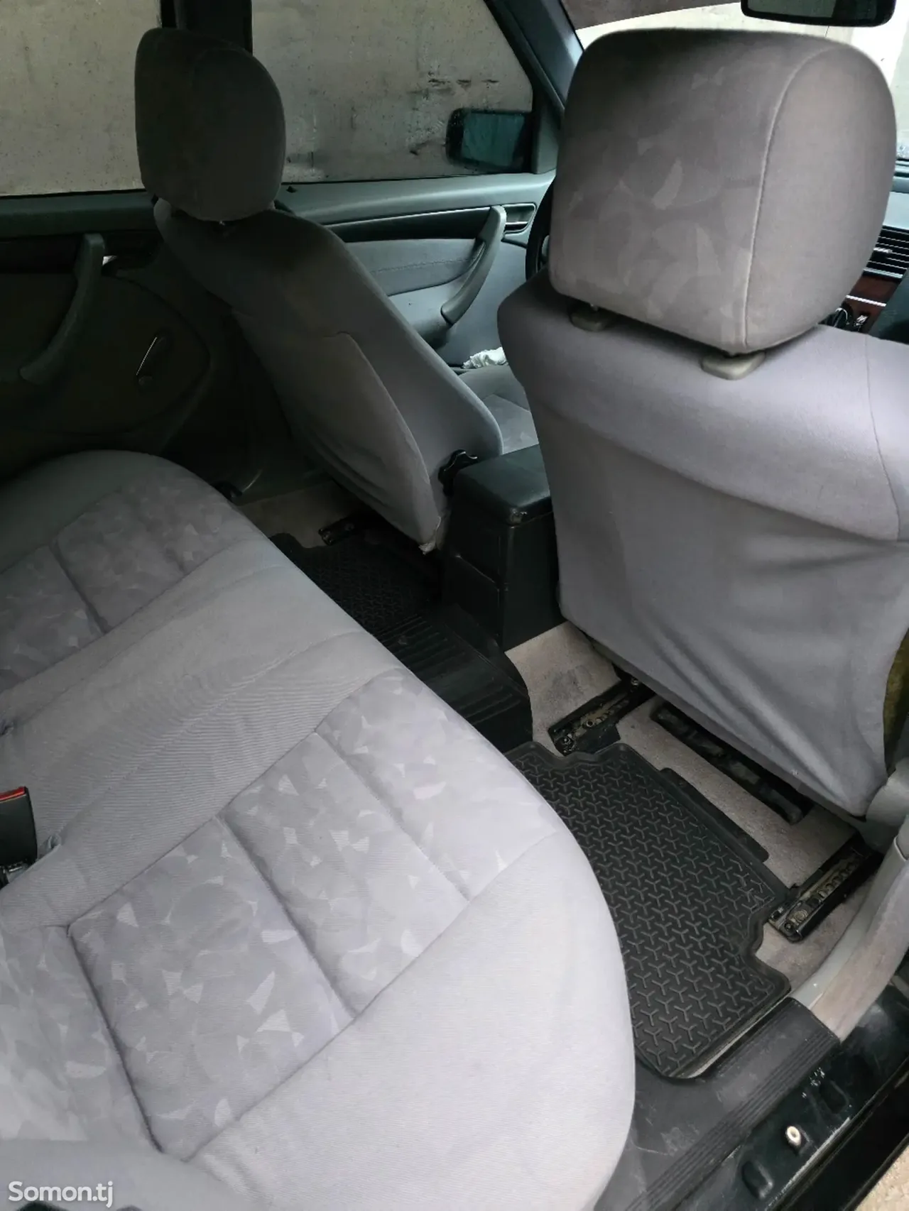 Mercedes-Benz C class 2000 · 2.0 AT